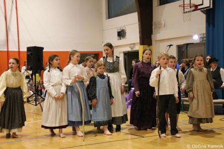 Otroci Osnovne šole Marije Vere Mi smo svet, mi smo otroci (76)